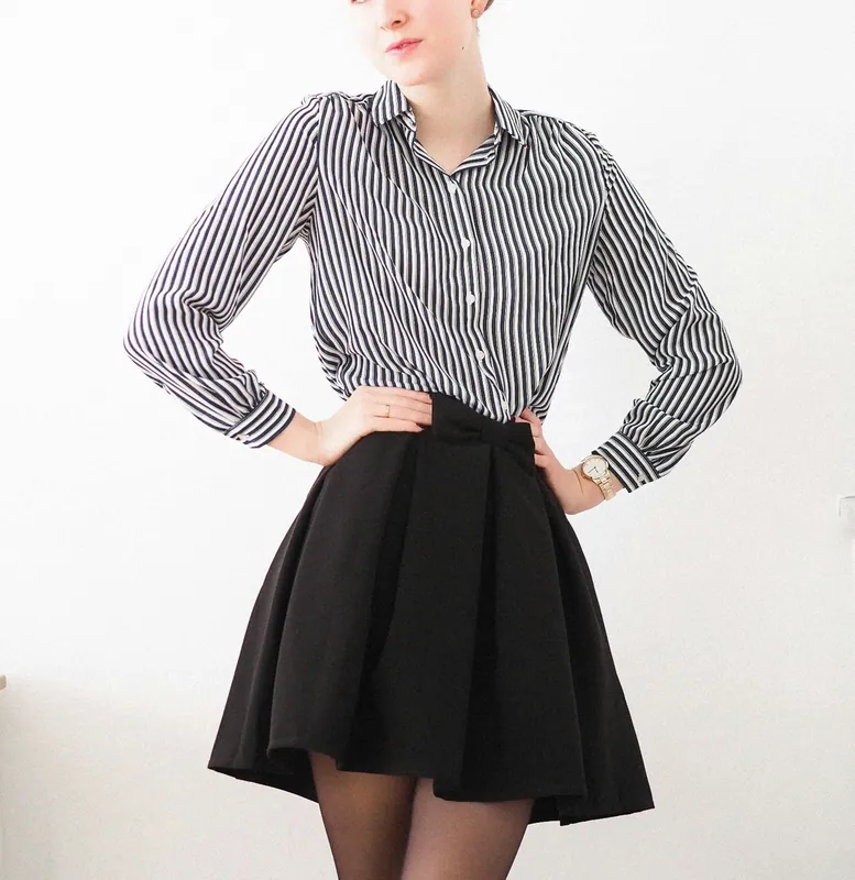 Jupe patineuse noire, S / 36 · حالة جيدة جدا