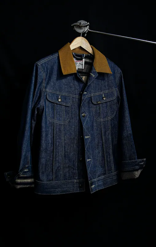 Veste matelassée bleu marine col fourré, L · Very good