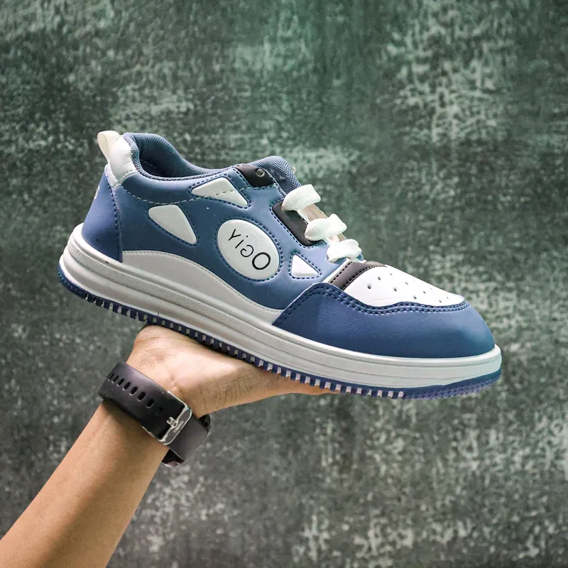 Baskets de running bleues, 42 · حالة جيدة