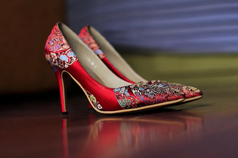 Escarpins rouges à motifs, 37 · جديد بدون ملصق
