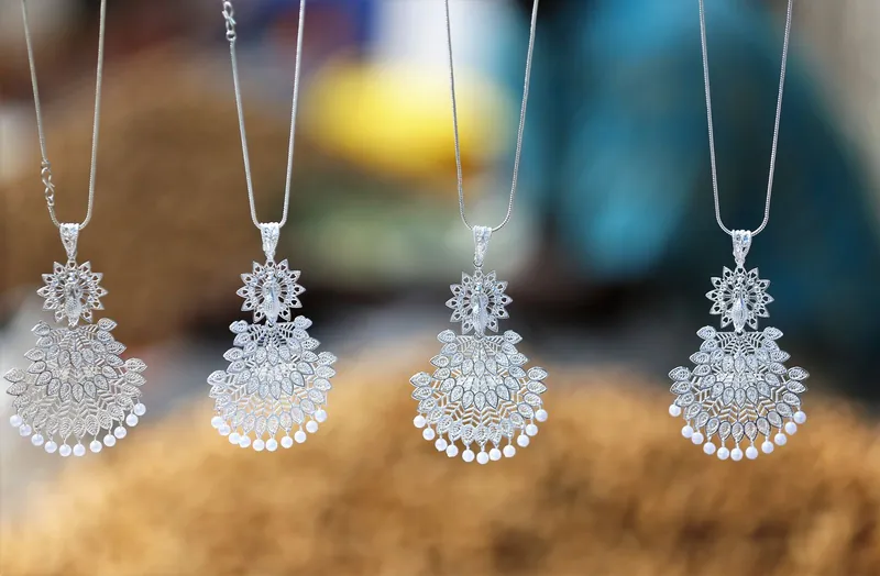 Boucles d’oreilles en argent ciselé, حالة جيدة جدا