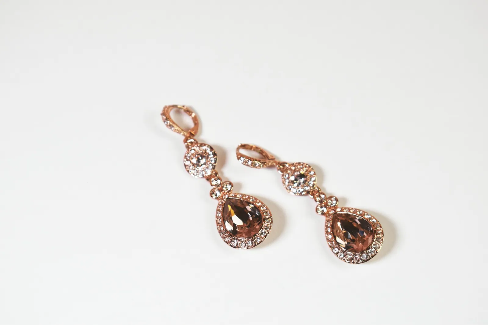 Boucles d’oreilles pendantes dorées
