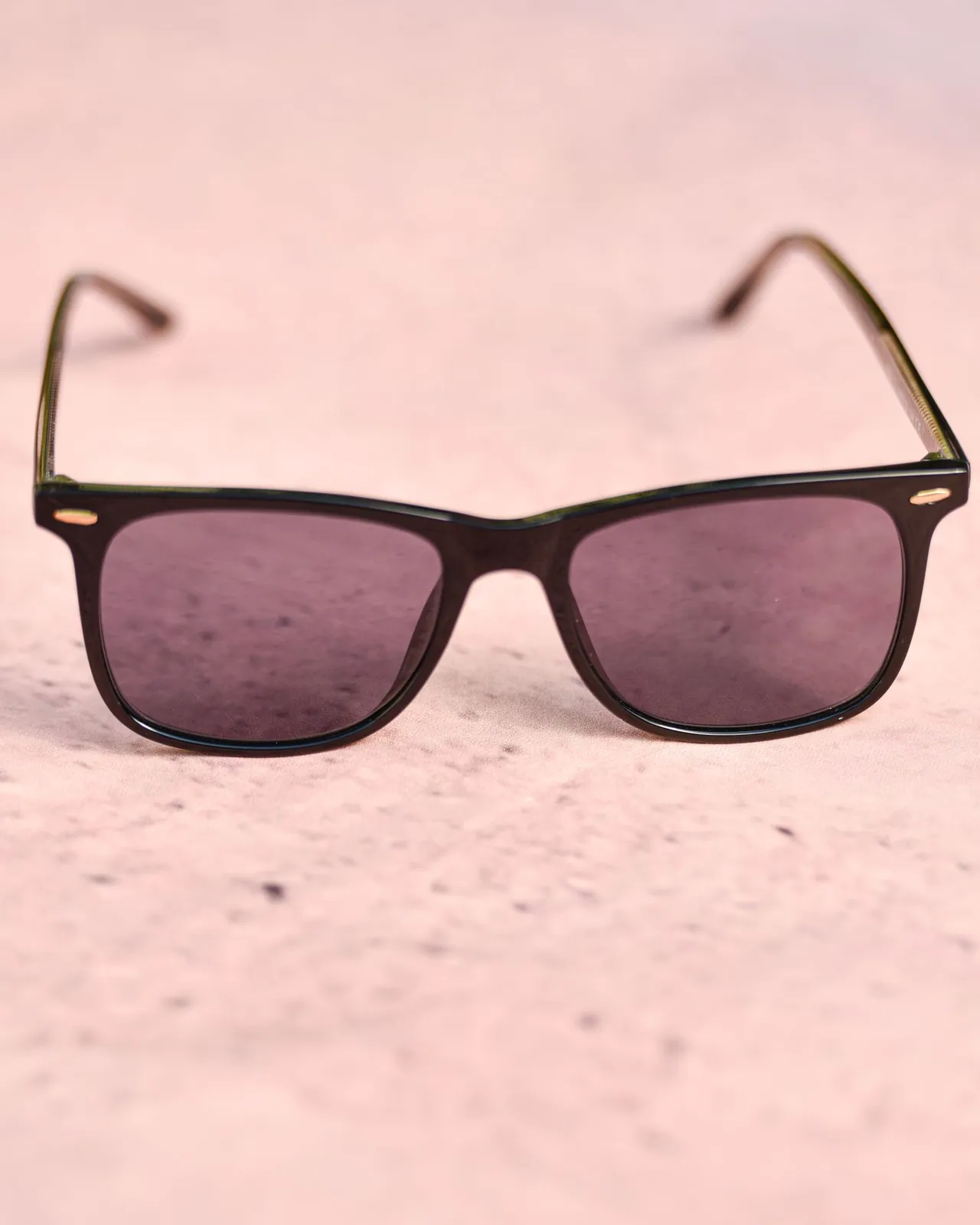 Lunettes de soleil écaille