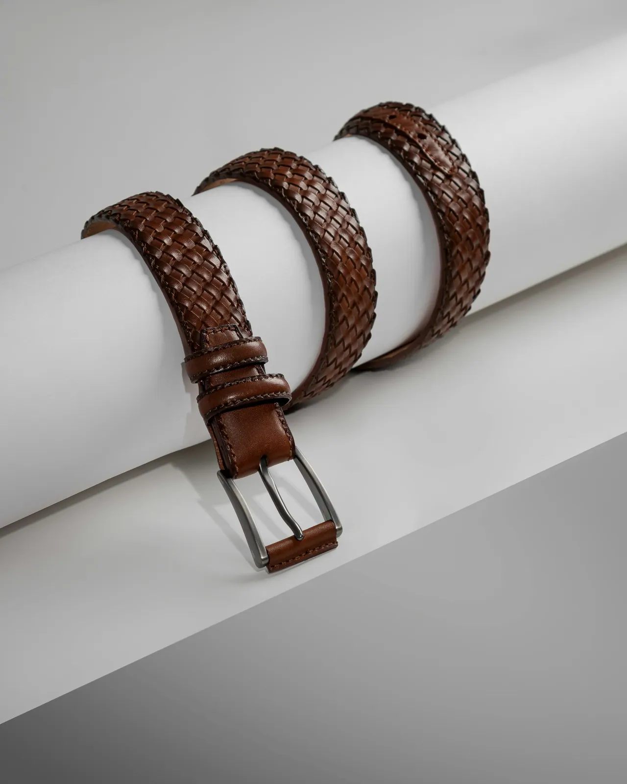 Ceinture fine en cuir fauve