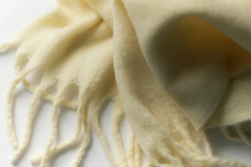 Écharpe crème à franges, Très bon état