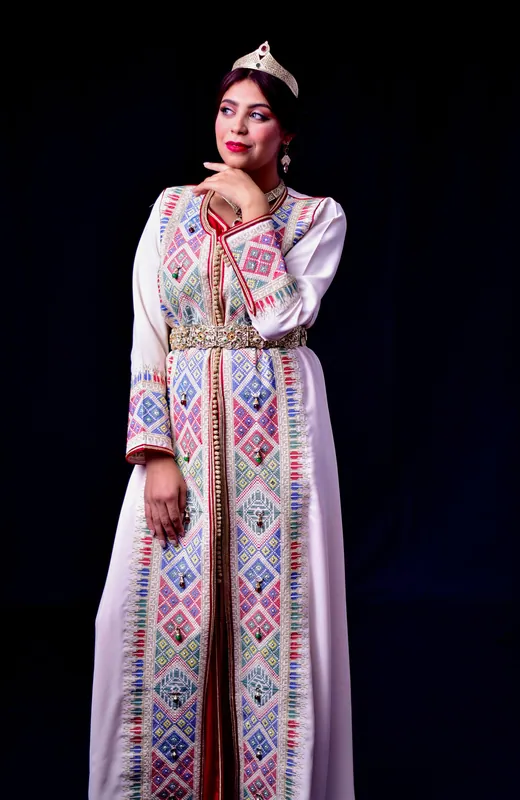 Takchita blanche et rose perlée, S · حالة جيدة جدا