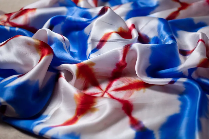 Melhfa en voile imprimé bleu et rouge, 4,5 m · Good