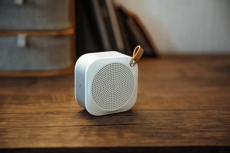Enceinte Bluetooth portable blanche, حالة جيدة جدا