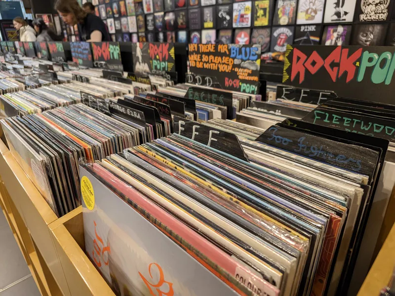 Vingt vinyles de musique orientale, حالة جيدة