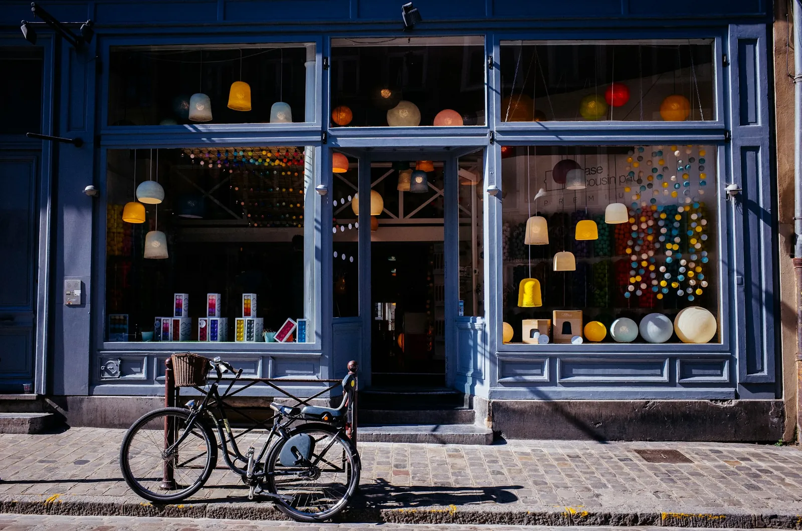 Local commercial de 60 m² avec vitrine, à louer