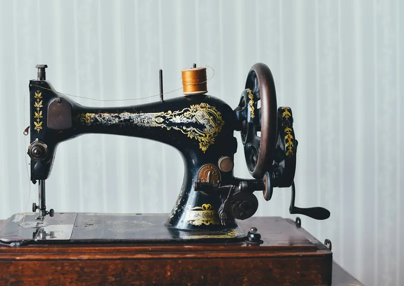 Machine à coudre ancienne à pédale, حالة جيدة
