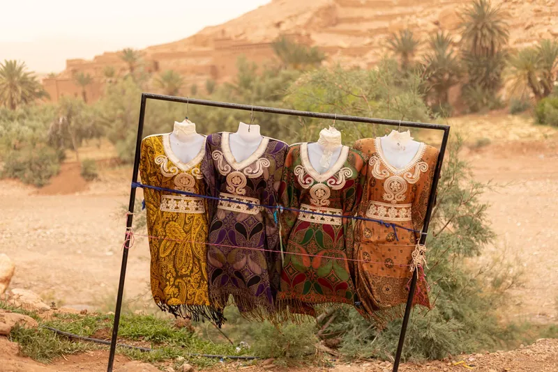 Takchita 2 pièces perlée doré, XL · جديد بدون ملصق