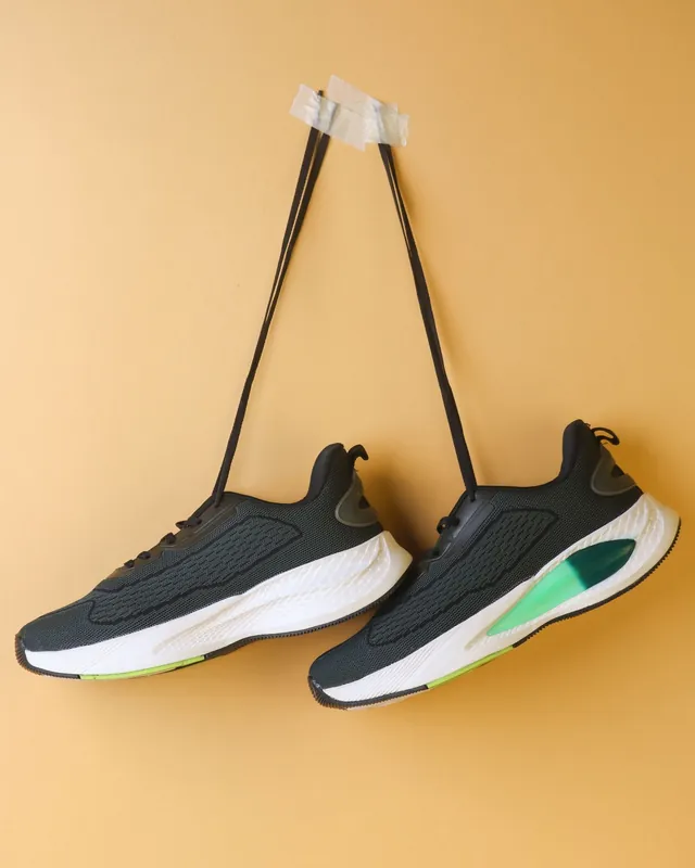 Baskets homme noires, 42 · New without tags