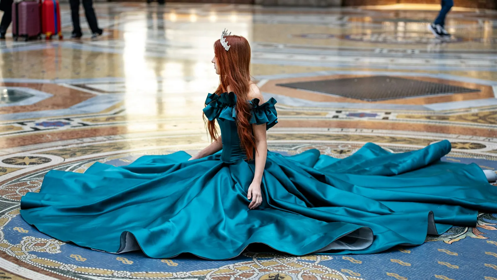 Robe de soirée bleu canard à traîne