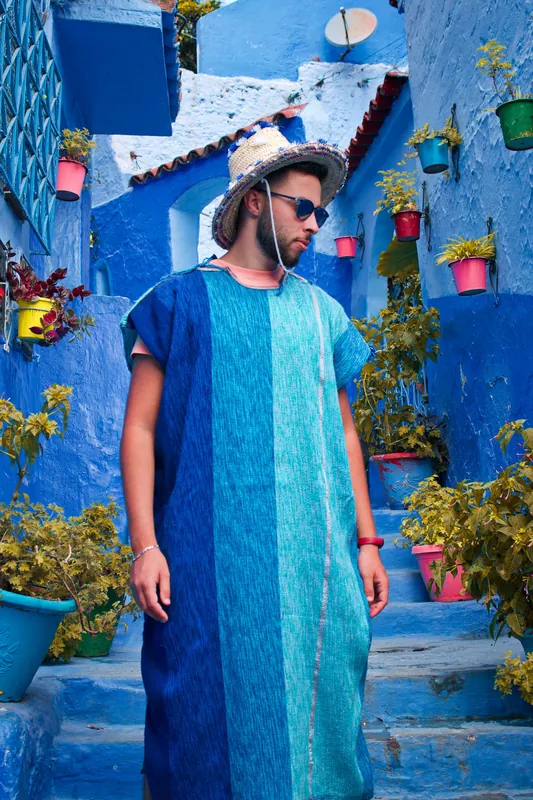 Daraa de marié bleue brodée, 150 cm · Very good