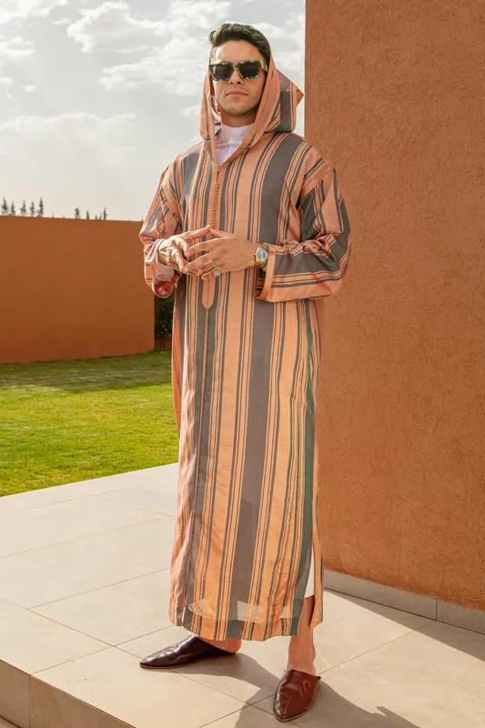 Jabador beige trois pièces, 145 cm · حالة جيدة جدا